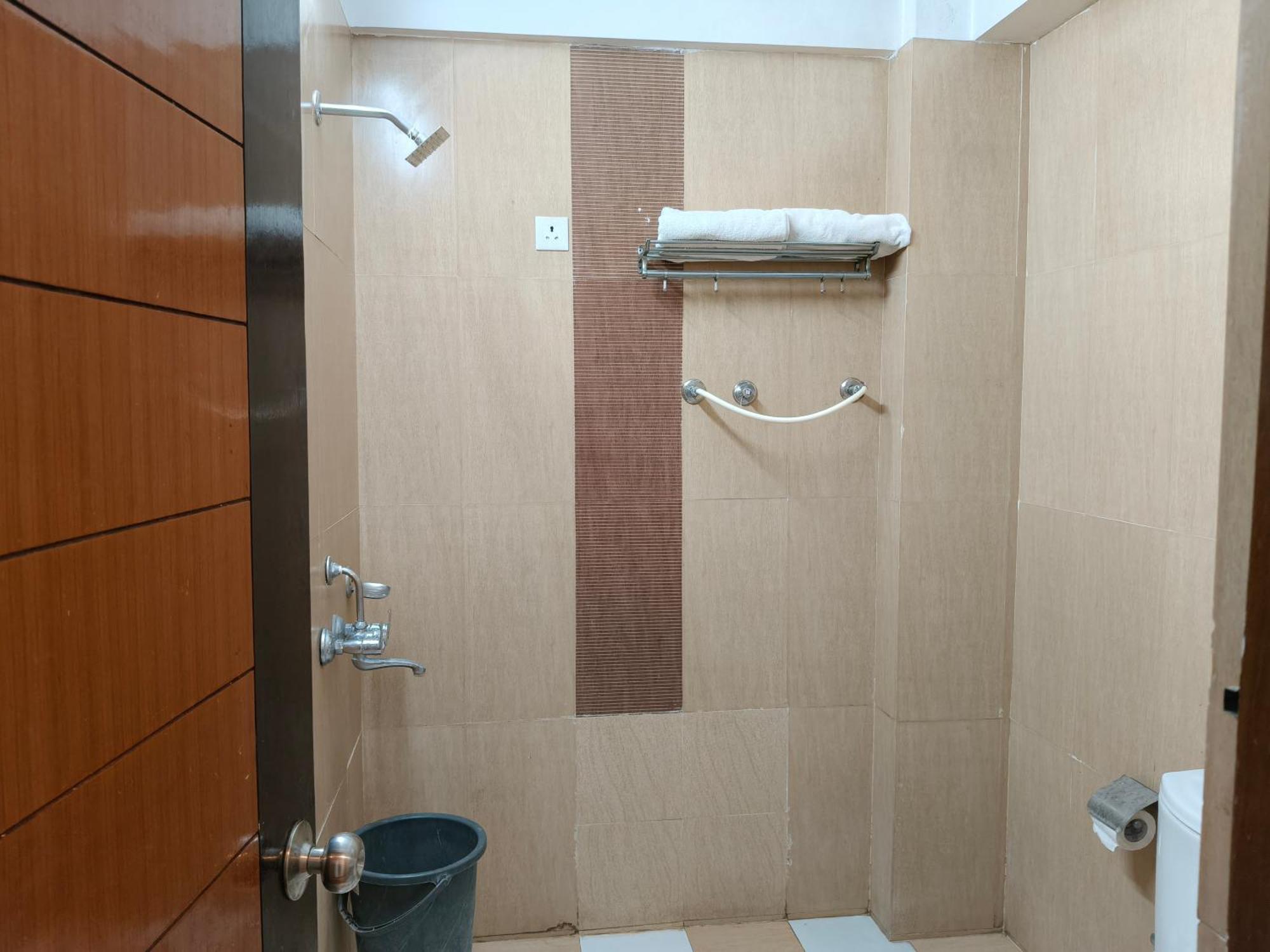 Hotel Kailash Residency دهرادون المظهر الخارجي الصورة